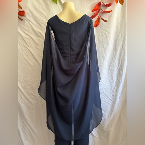 NWT BEAUTIFUL 😍 💙Elegant Navy Jumpsuit💙 - Picture 11 of 15